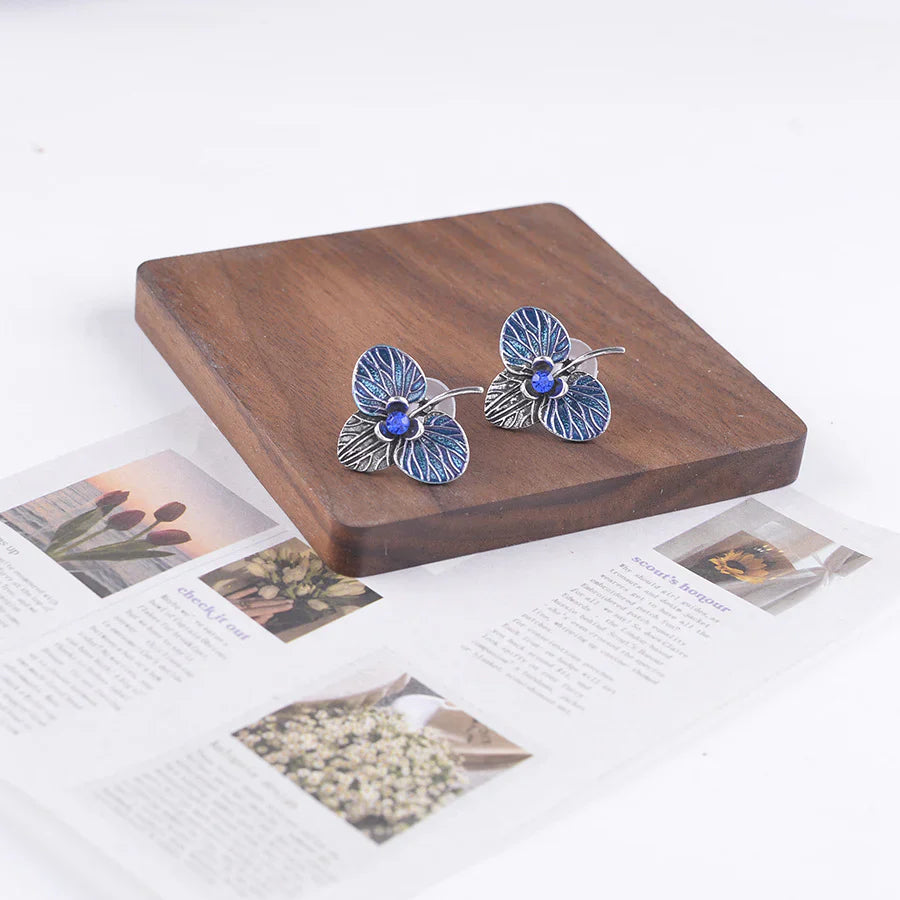 European And American New Design Sense Three-leaf Flower Diamond Stud Earrings